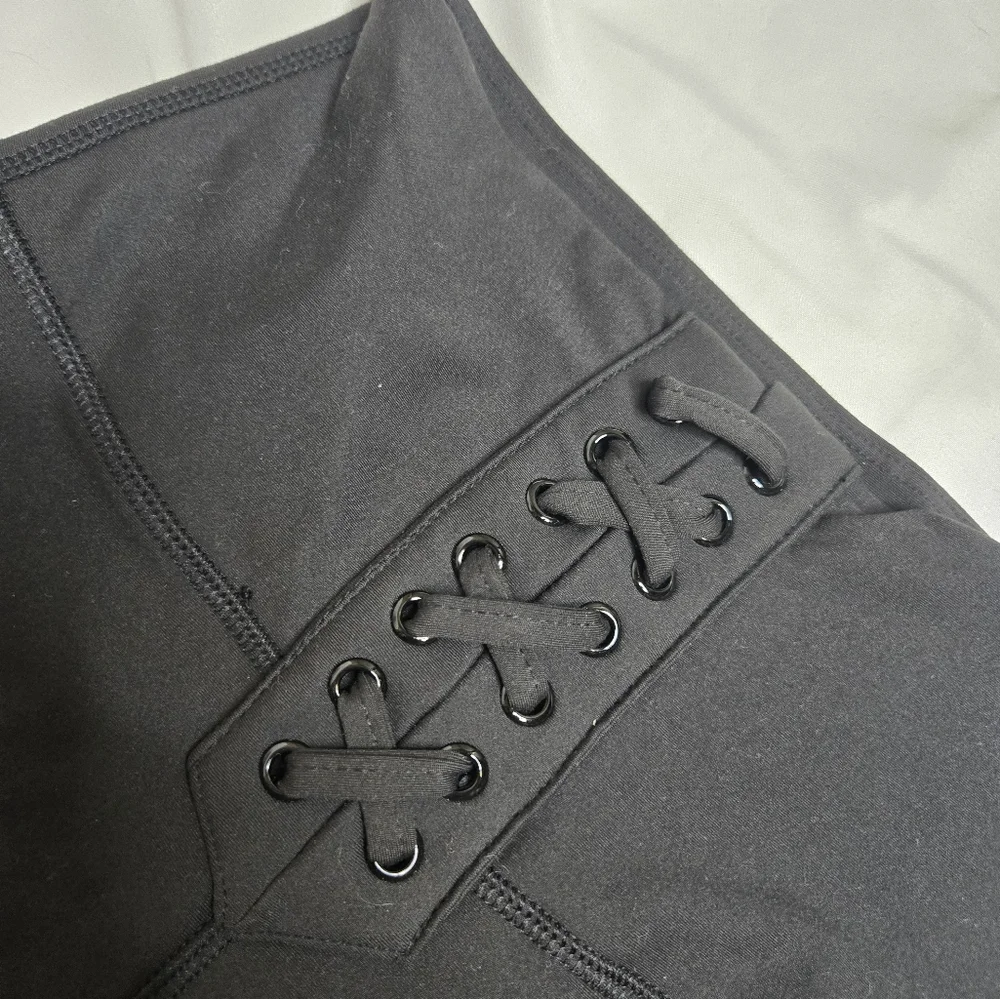 WE WORE WHAT black lace up high waist‎ stretch biker workout shorts XS